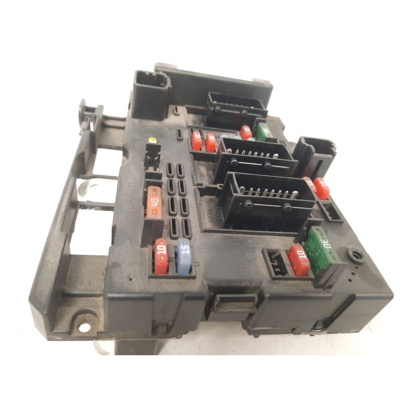 Recambio de caja reles / fusibles para peugeot 307 break (3e) 1.6 hdi 110 referencia OEM IAM 9667608880 BSMB2 