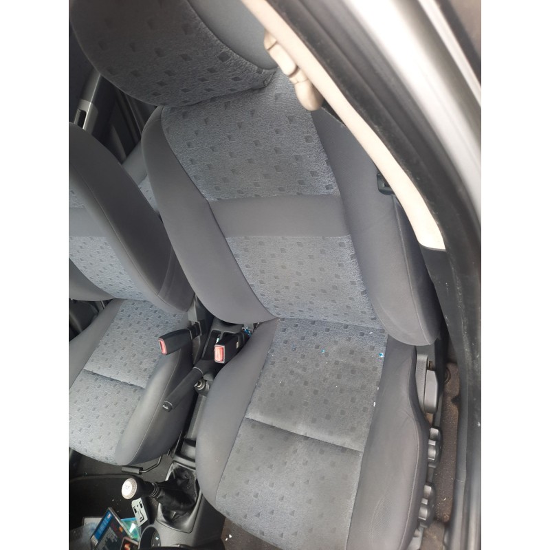 Recambio de asiento delantero izquierdo para hyundai getz (tb) 1.5 crdi gls referencia OEM IAM   