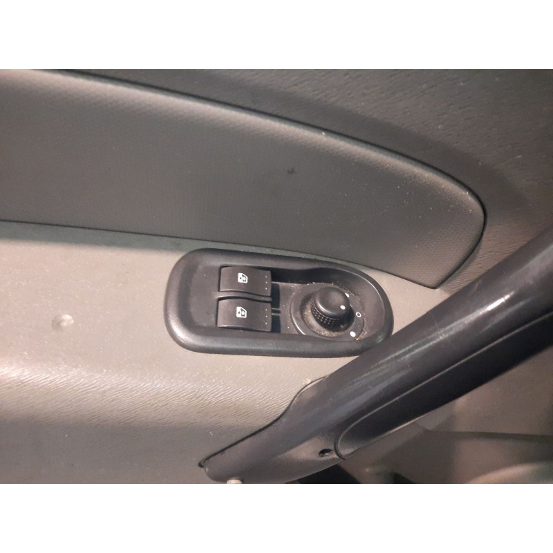 Recambio de mando elevalunas delantero izquierdo para renault kangoo express (fw0/1_) 1.5 dci 70 (fw0a, kw0v) referencia OEM IAM