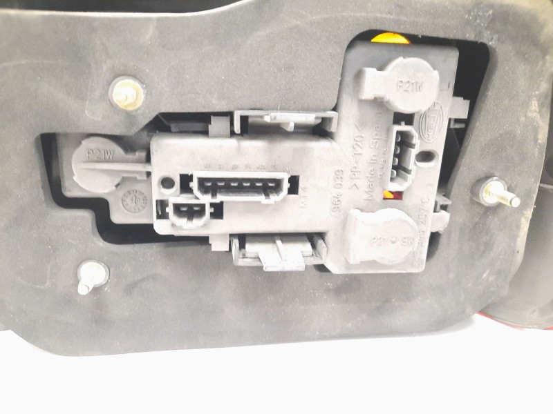 Recambio de piloto trasero izquierdo para seat ibiza (6k1) 1.9 sdi referencia OEM IAM  8482 