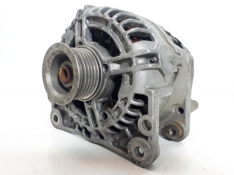 Recambio de alternador para volkswagen golf v berlina (1k1) trendline referencia OEM IAM 03C9030023D 0124325128 110A