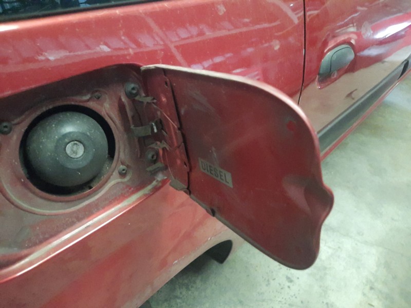 Recambio de tapa exterior combustible para dacia logan mcv (ks_) 1.5 dci (ks0w) referencia OEM IAM   