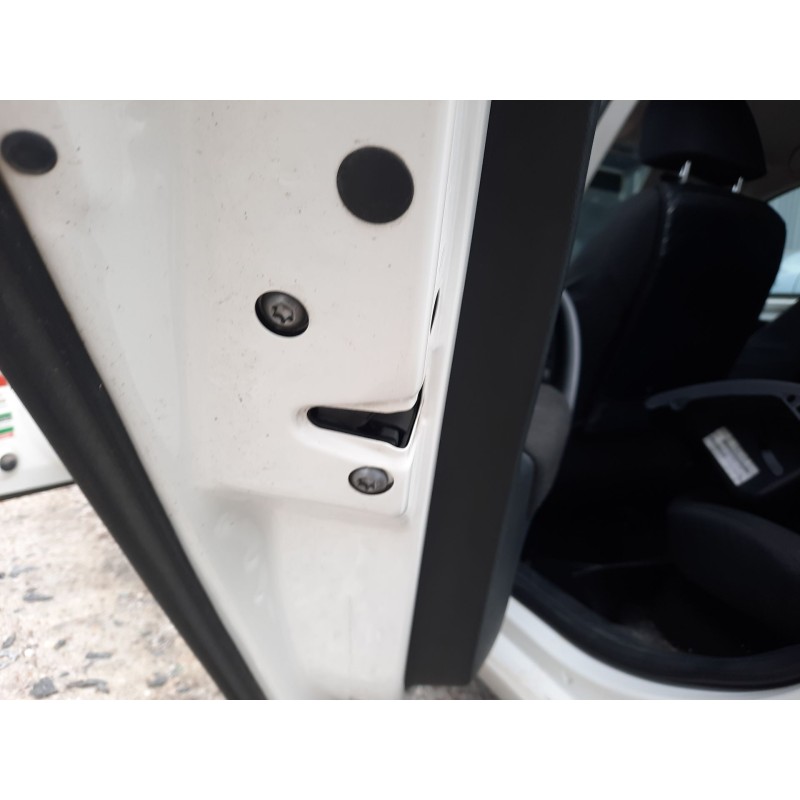 Recambio de cerradura puerta trasera izquierda para skoda octavia ii (1z3) 1.6 tdi referencia OEM IAM   