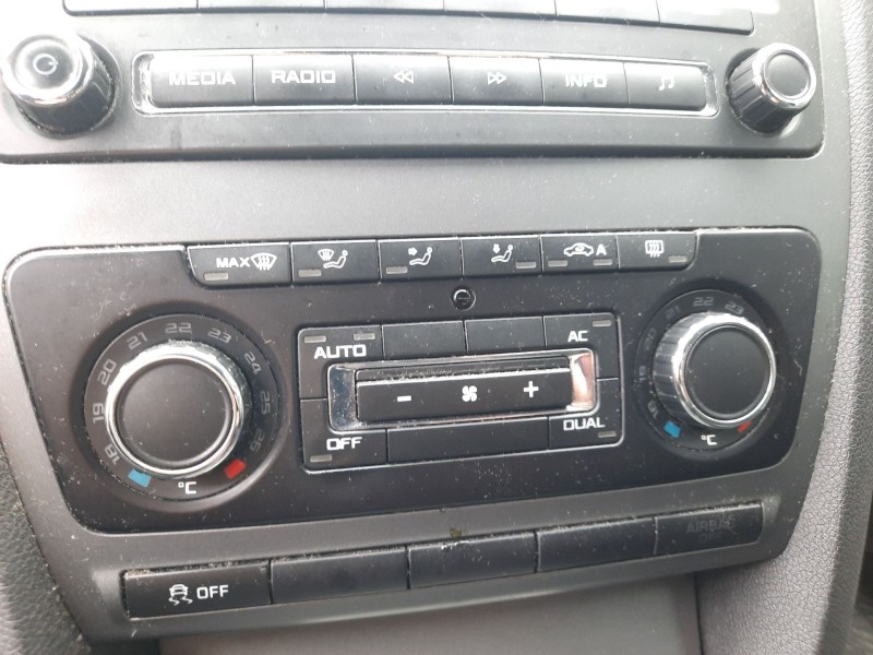 Recambio de mando climatizador para skoda octavia ii (1z3) 1.6 tdi referencia OEM IAM   