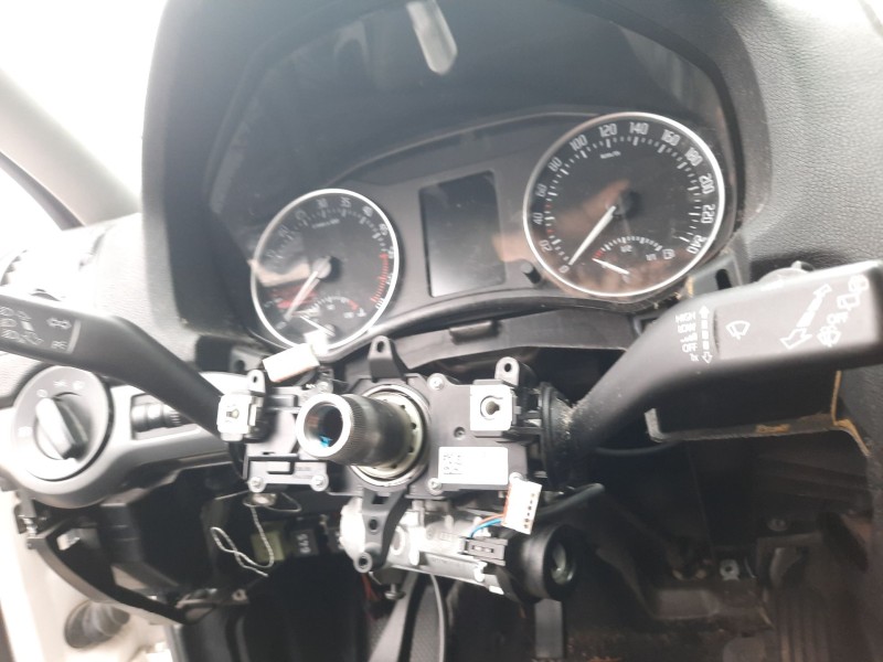 Recambio de mando intermitentes para skoda octavia ii (1z3) 1.6 tdi referencia OEM IAM   