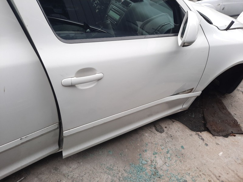 Recambio de puerta delantera derecha para skoda octavia ii (1z3) 1.6 tdi referencia OEM IAM   