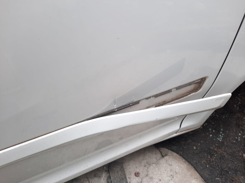 Recambio de puerta delantera derecha para skoda octavia ii (1z3) 1.6 tdi referencia OEM IAM   