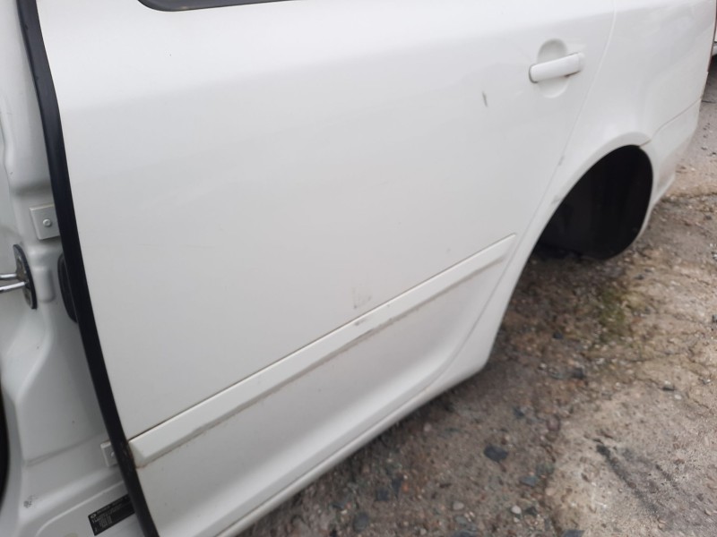 Recambio de puerta trasera izquierda para skoda octavia ii (1z3) 1.6 tdi referencia OEM IAM   