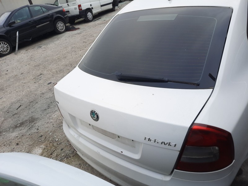 Recambio de porton trasero para skoda octavia ii (1z3) 1.6 tdi referencia OEM IAM   