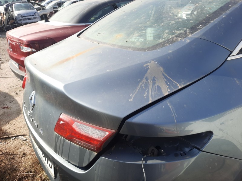 Recambio de porton trasero para renault laguna coupe gt referencia OEM IAM   