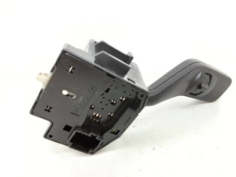 Recambio de mando intermitentes para ford focus berlina (cap) ambiente (d) referencia OEM IAM 17D940A  