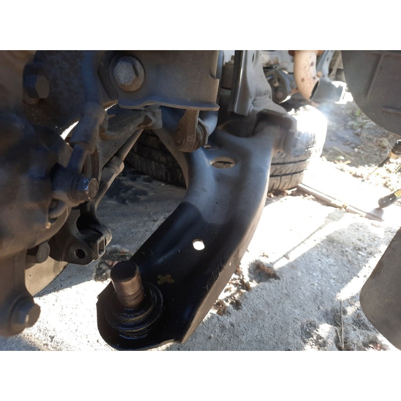 Recambio de brazo suspension inferior delantero derecho para ford fiesta vi (cb1, ccn) 1.4 tdci referencia OEM IAM   