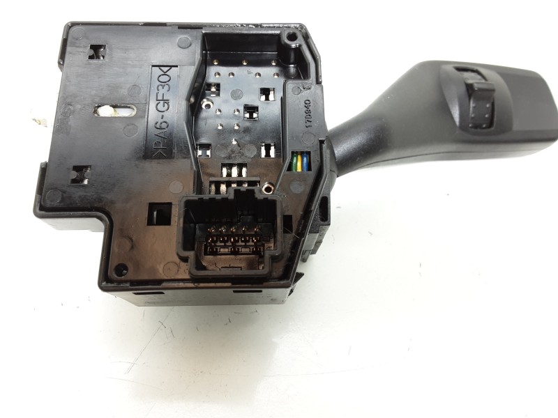 Recambio de mando intermitentes para ford focus berlina (cap) ambiente (d) referencia OEM IAM 17D940A  