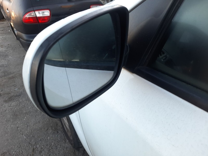 Recambio de retrovisor izquierdo para kia cee´d hatchback (ed) 1.6 crdi 115 referencia OEM IAM   