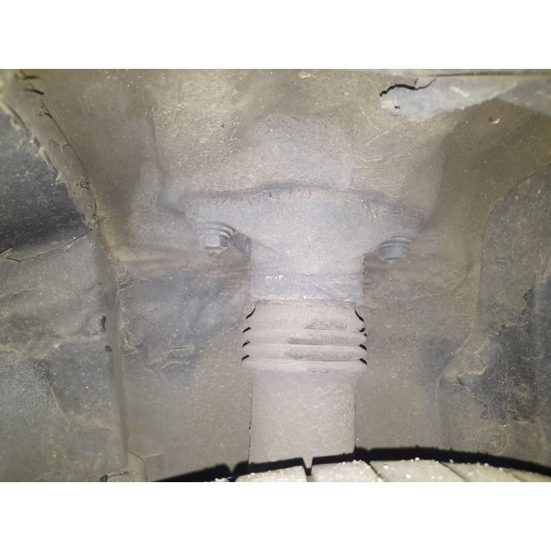 Recambio de amortiguador trasero derecho para kia cee´d hatchback (ed) 1.6 crdi 115 referencia OEM IAM   