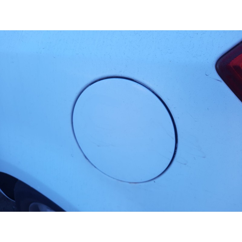 Recambio de tapa exterior combustible para kia cee´d hatchback (ed) 1.6 crdi 115 referencia OEM IAM   