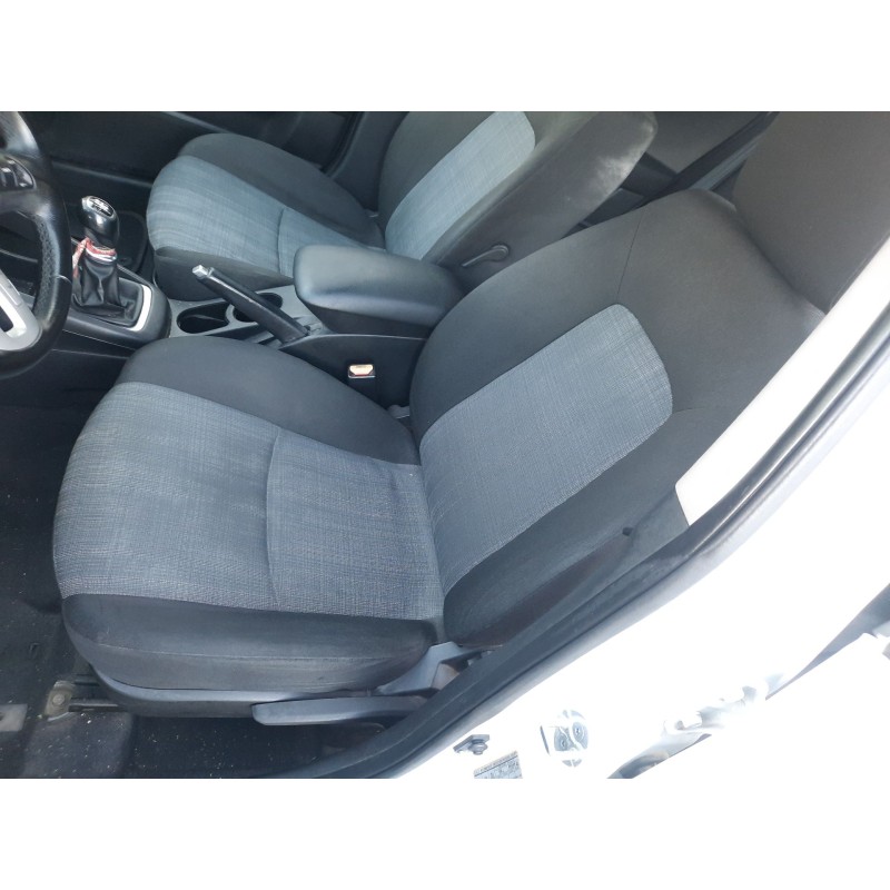 Recambio de asiento delantero izquierdo para kia cee´d hatchback (ed) 1.6 crdi 115 referencia OEM IAM   