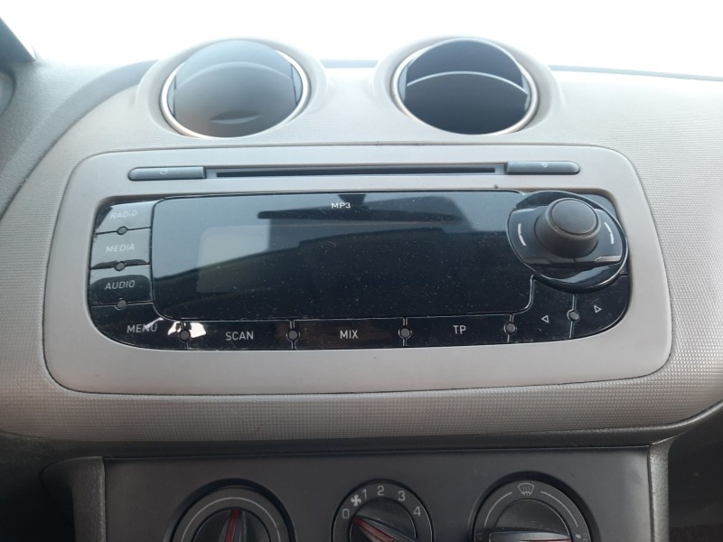 Recambio de sistema audio / radio cd para seat ibiza iv sc (6j1, 6p5) 1.4 tdi referencia OEM IAM   