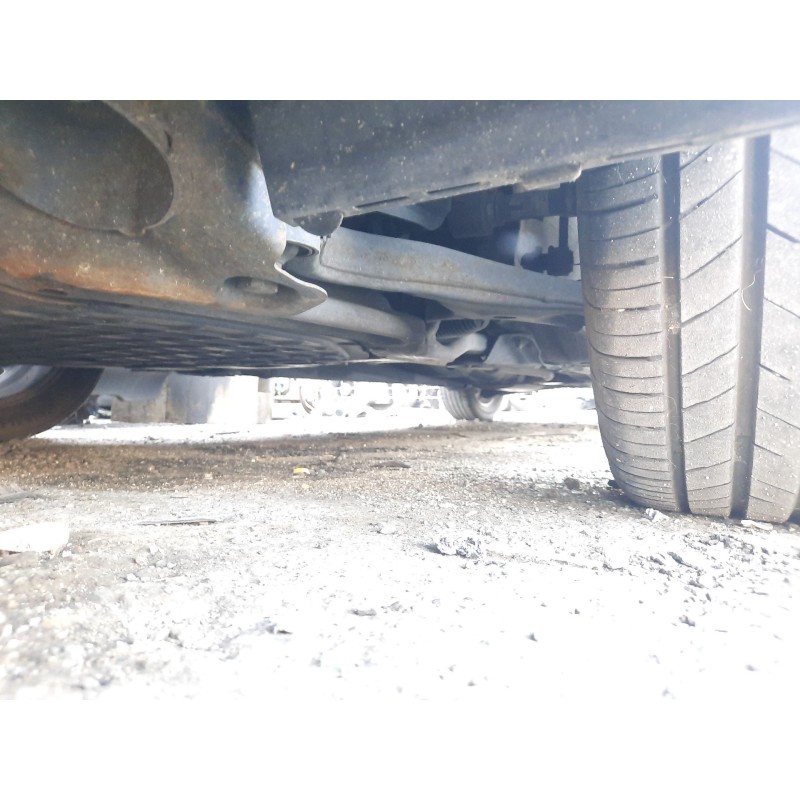 Recambio de transmision delantera izquierda para kia cee´d hatchback (ed) 1.6 crdi 115 referencia OEM IAM 495011H010  