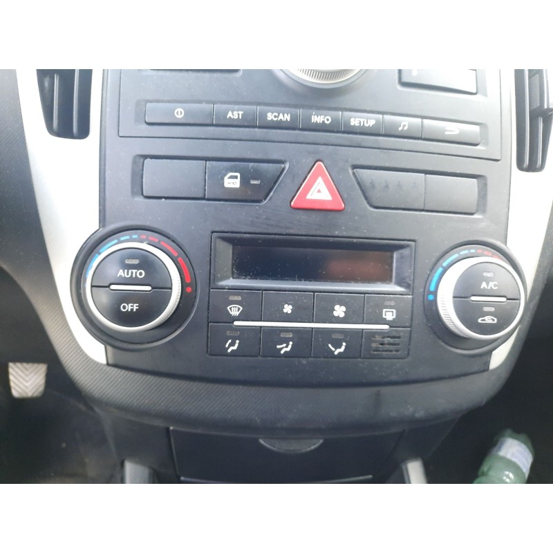 Recambio de mando climatizador para kia cee´d hatchback (ed) 1.6 crdi 115 referencia OEM IAM   