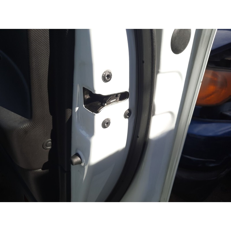 Recambio de cerradura puerta delantera derecha para kia cee´d hatchback (ed) 1.6 crdi 115 referencia OEM IAM 813201H020  