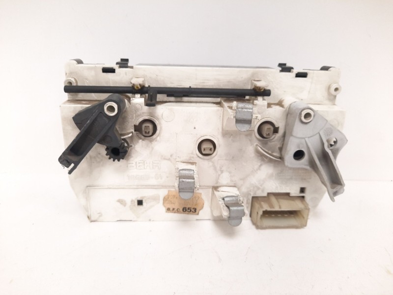 Recambio de mando calefaccion / aire acondicionado para peugeot 206 berlina referencia OEM IAM 1068901  