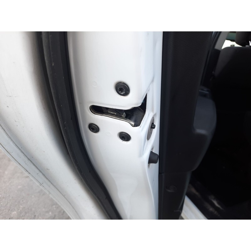 Recambio de cerradura puerta trasera izquierda para kia cee´d hatchback (ed) 1.6 crdi 115 referencia OEM IAM 814101H000  