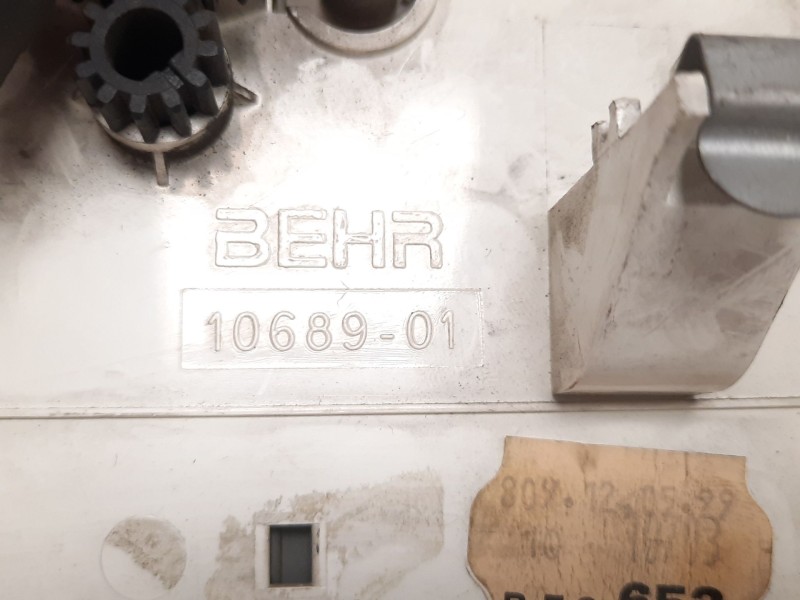 Recambio de mando calefaccion / aire acondicionado para peugeot 206 berlina referencia OEM IAM 1068901  