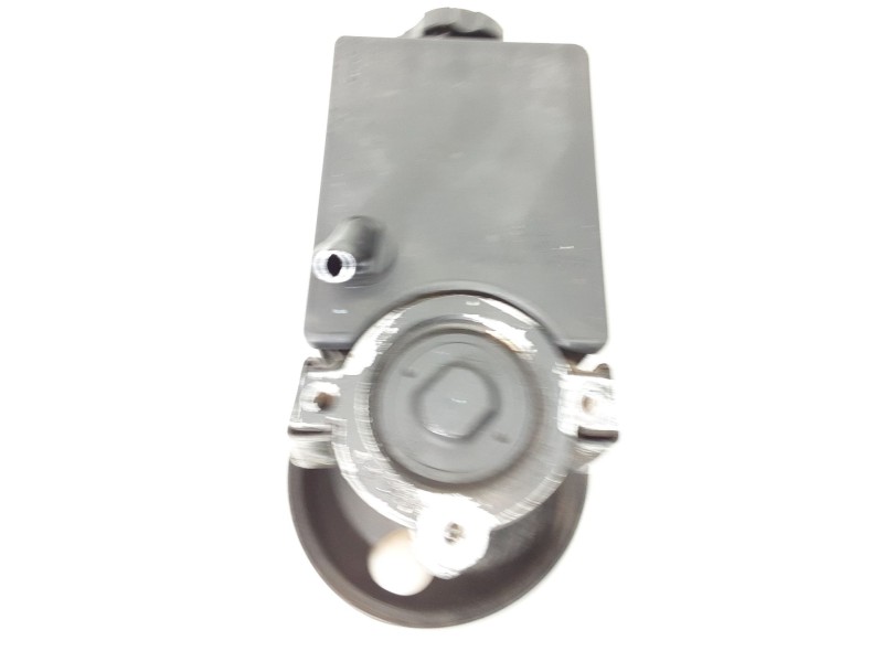 Recambio de bomba direccion para ssangyong rodius i 2.7 xdi 4wd referencia OEM IAM 6654602480  