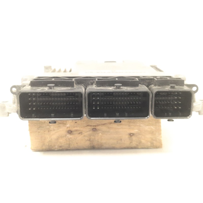 Recambio de centralita motor uce para dacia sandero ii 1.5 dci 75 / blue dci 75 (b8jw, b8m4, b8ah, b8m7, b8m6) referencia OEM IA