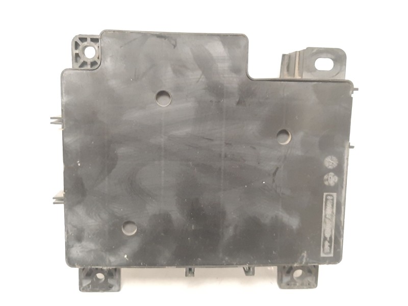Recambio de caja reles / fusibles para citroën c-crosser xtr referencia OEM IAM 8637A318 519087902 L8637001A