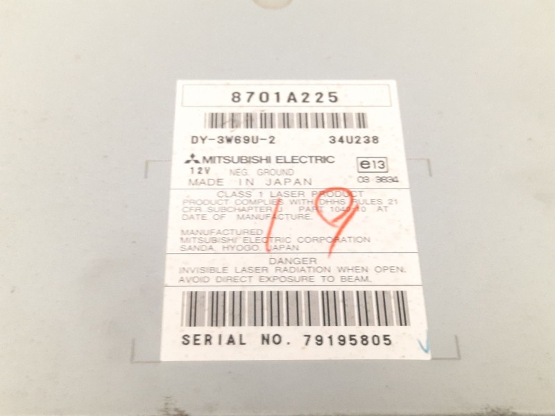 Recambio de sistema audio / radio cd para citroën c-crosser xtr referencia OEM IAM 8701A225 8002A538XA 79195805