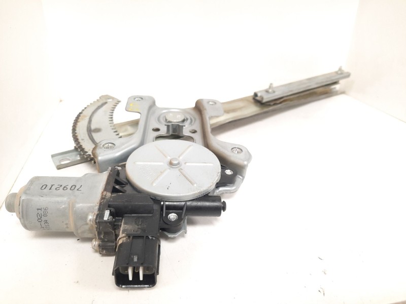 Recambio de elevalunas delantero derecho para citroën c-crosser xtr referencia OEM IAM 5713A086  