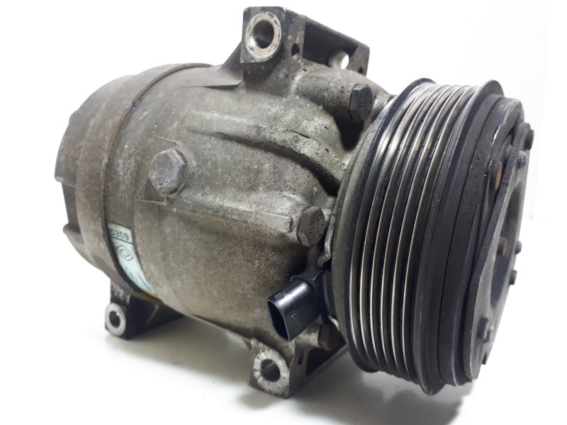 Recambio de compresor aire acondicionado para renault megane i fase 2 classic (la..) 1.9 dci dynamique referencia OEM IAM 770010