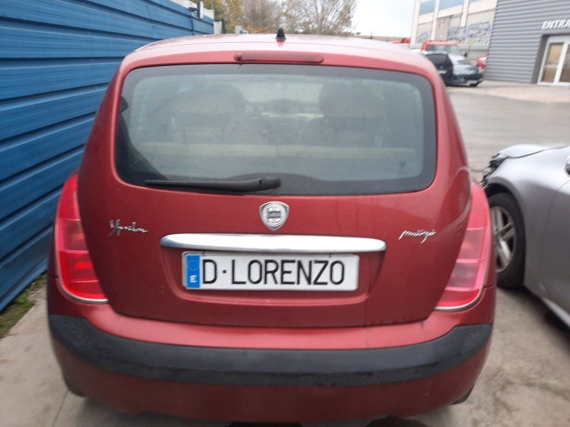 lancia ypsilon (843_) del año 2004