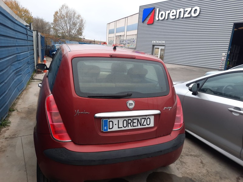 lancia ypsilon (843_) del año 2004