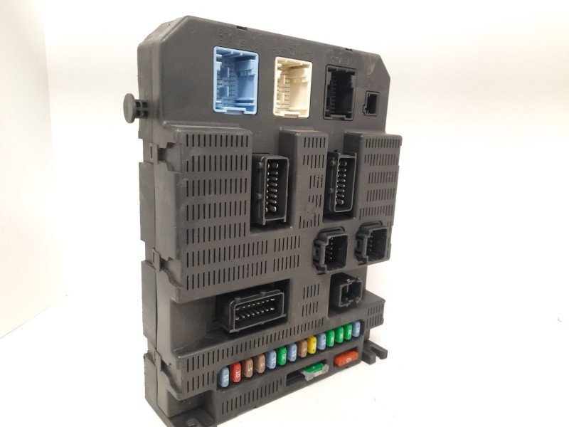 Recambio de caja reles / fusibles para citroën c4 berlina 2.0 hdi fap cat (rhr / dw10bted4) referencia OEM IAM 9663576480 BSI200