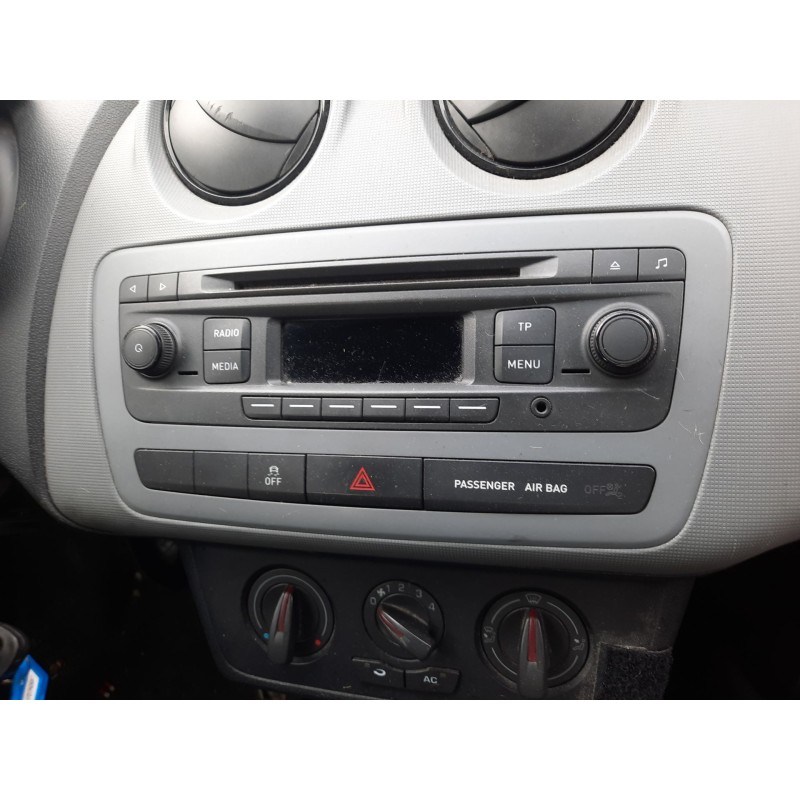 Recambio de sistema audio / radio cd para seat ibiza iv sc (6j1, 6p5) 1.6 tdi referencia OEM IAM   