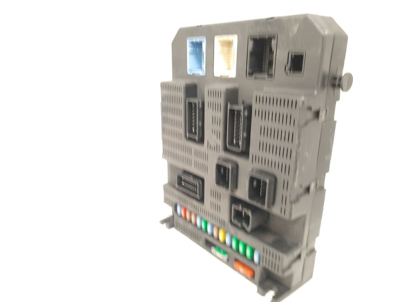 Recambio de caja reles / fusibles para citroën c4 berlina 2.0 hdi fap cat (rhr / dw10bted4) referencia OEM IAM 9663576480 BSI200