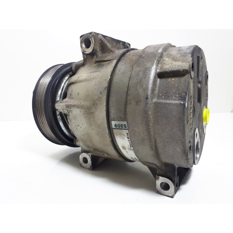 Recambio de compresor aire acondicionado para renault megane i fase 2 classic (la..) 1.9 dci dynamique referencia OEM IAM 770010