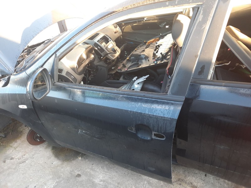 Recambio de puerta delantera izquierda para hyundai i30 (fd) 1.6 crdi referencia OEM IAM   