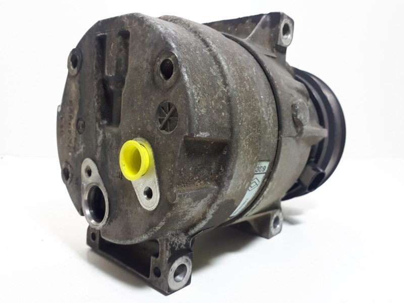 Recambio de compresor aire acondicionado para renault megane i fase 2 classic (la..) 1.9 dci dynamique referencia OEM IAM 770010