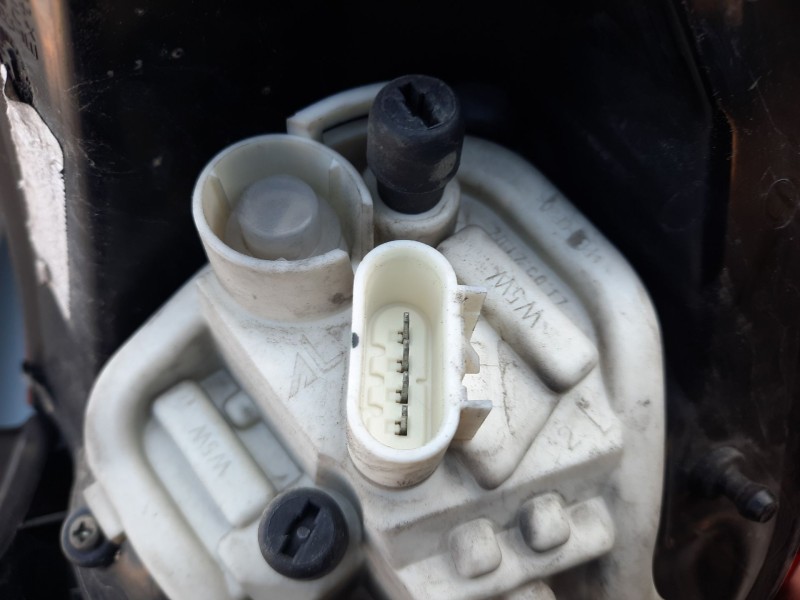 Recambio de piloto trasero izquierdo para opel astra j lim. 1.7 16v cdti referencia OEM IAM   