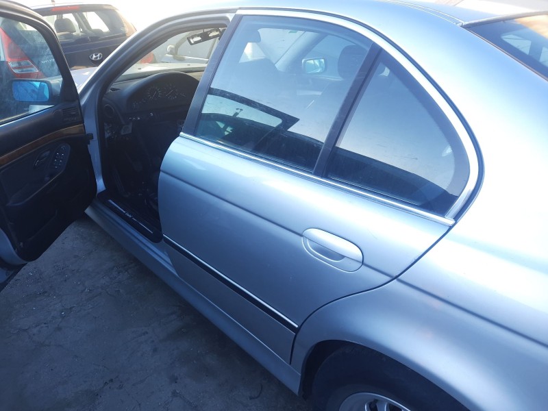Recambio de puerta trasera izquierda para bmw 5 (e39) 523 i referencia OEM IAM   