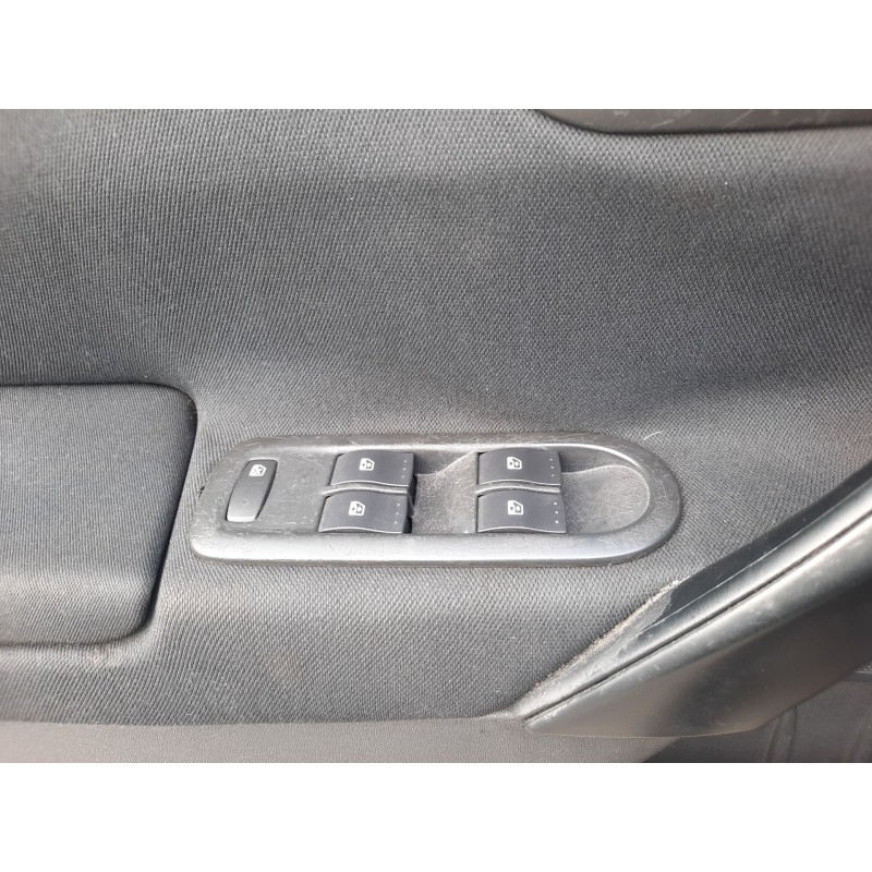 Recambio de mando elevalunas delantero izquierdo para renault megane ii (bm0/1_, cm0/1_) 1.9 dci (bm0g, cm0g) referencia OEM IAM
