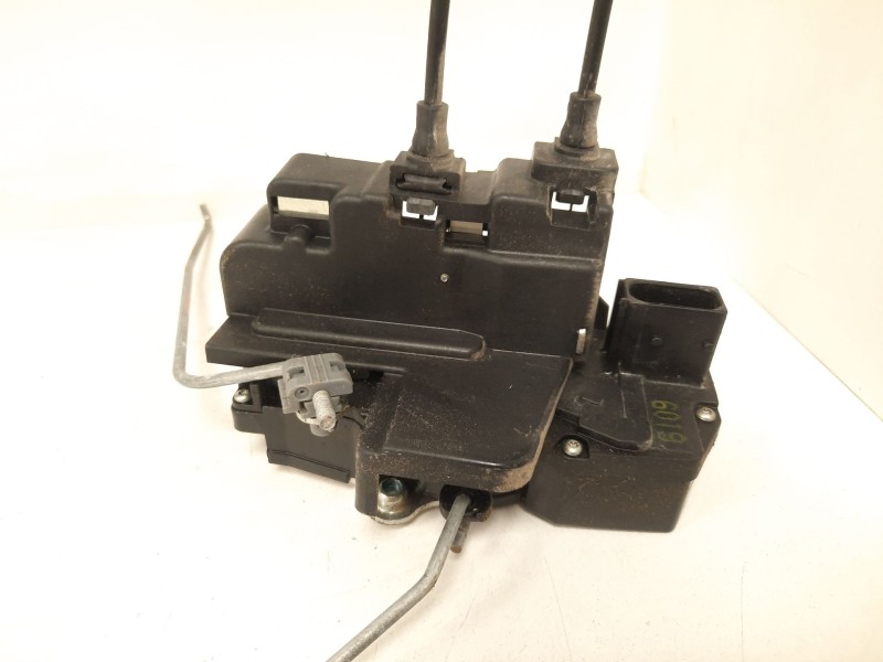 Recambio de cerradura puerta delantera izquierda para chevrolet captiva 2.2 vcdi ltz referencia OEM IAM   