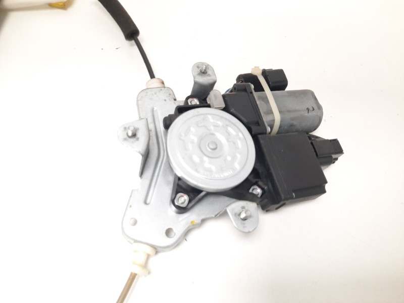 Recambio de elevalunas delantero izquierdo para chevrolet captiva 2.2 vcdi ltz referencia OEM IAM   