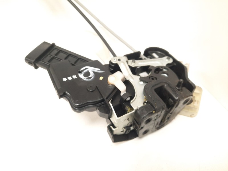 Recambio de cerradura puerta trasera derecha para kia carens iii monospace (un) 2.0 crdi 140 referencia OEM IAM   