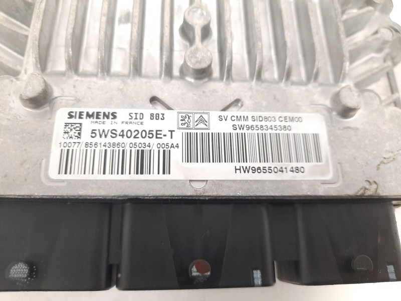 Recambio de centralita motor uce para peugeot 407 sw (6e_, 6d_) 2.0 hdi 135 referencia OEM IAM 5WS40205ET  