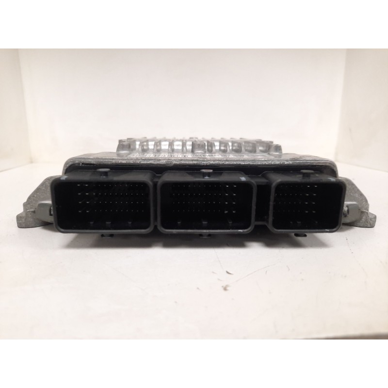 Recambio de centralita motor uce para peugeot 407 sw (6e_, 6d_) 2.0 hdi 135 referencia OEM IAM 5WS40205ET  